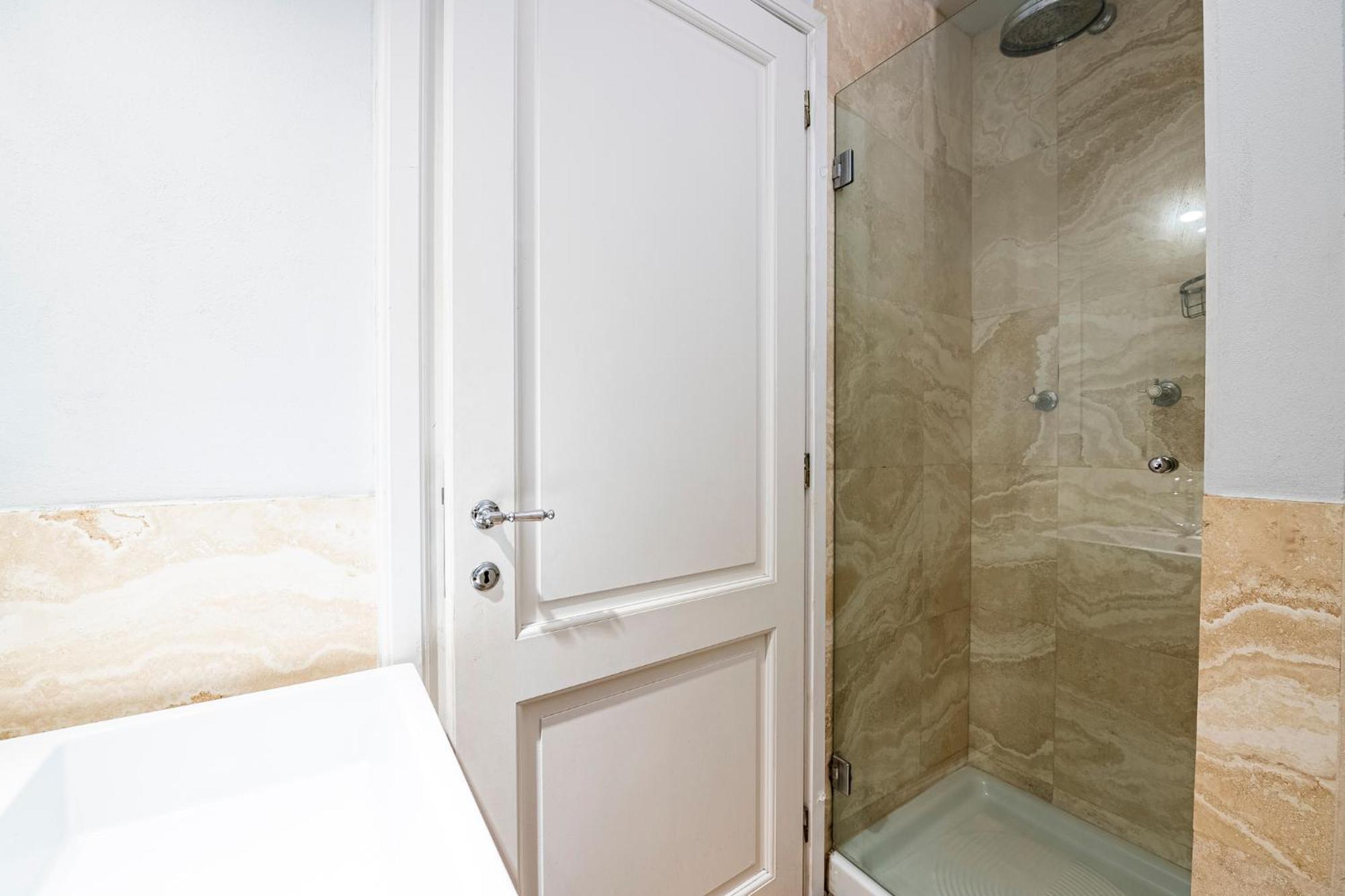 Suite In Pz. Michelangelo: Due Camere Con Due Bagni Firenze Bagian luar foto