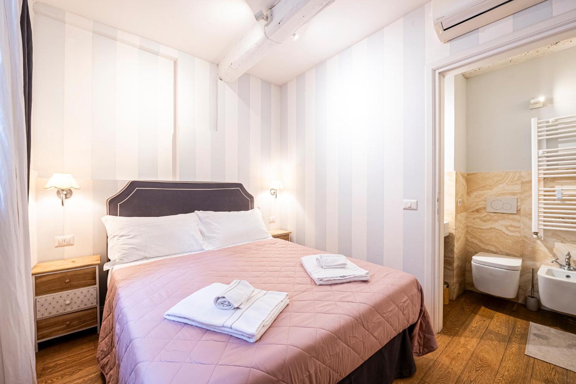 Suite In Pz. Michelangelo: Due Camere Con Due Bagni Firenze Bagian luar foto